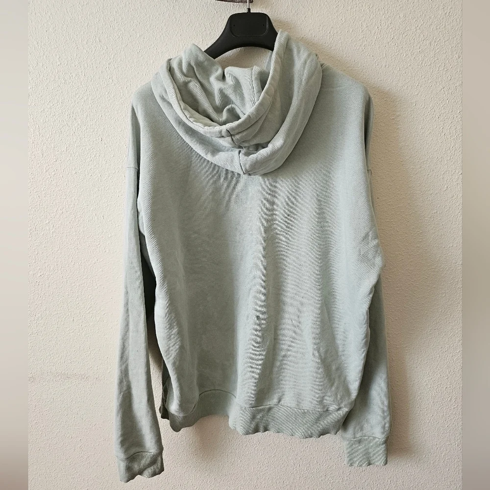 Reebok Women's Green light Sage Green Hoodie Casual Sweater Size XL.